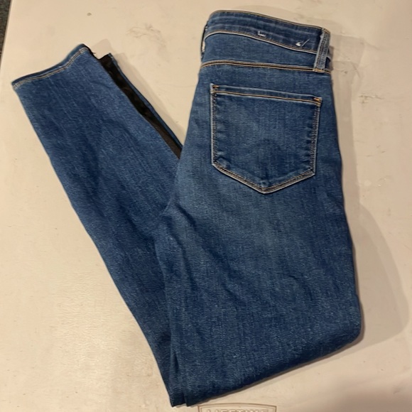 NWOT L’AGENCE SKINNIES WITH BLACK SATEEN STRIP DOWN THE SIDES!! - Picture 2 of 7